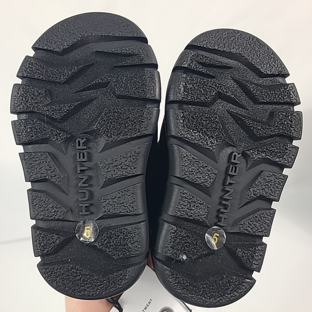NEW Hunter Cody Lug Sole Black Waterproof Slip On Shoes Puffer Toddler Sz 5T - Picture 6 of 7